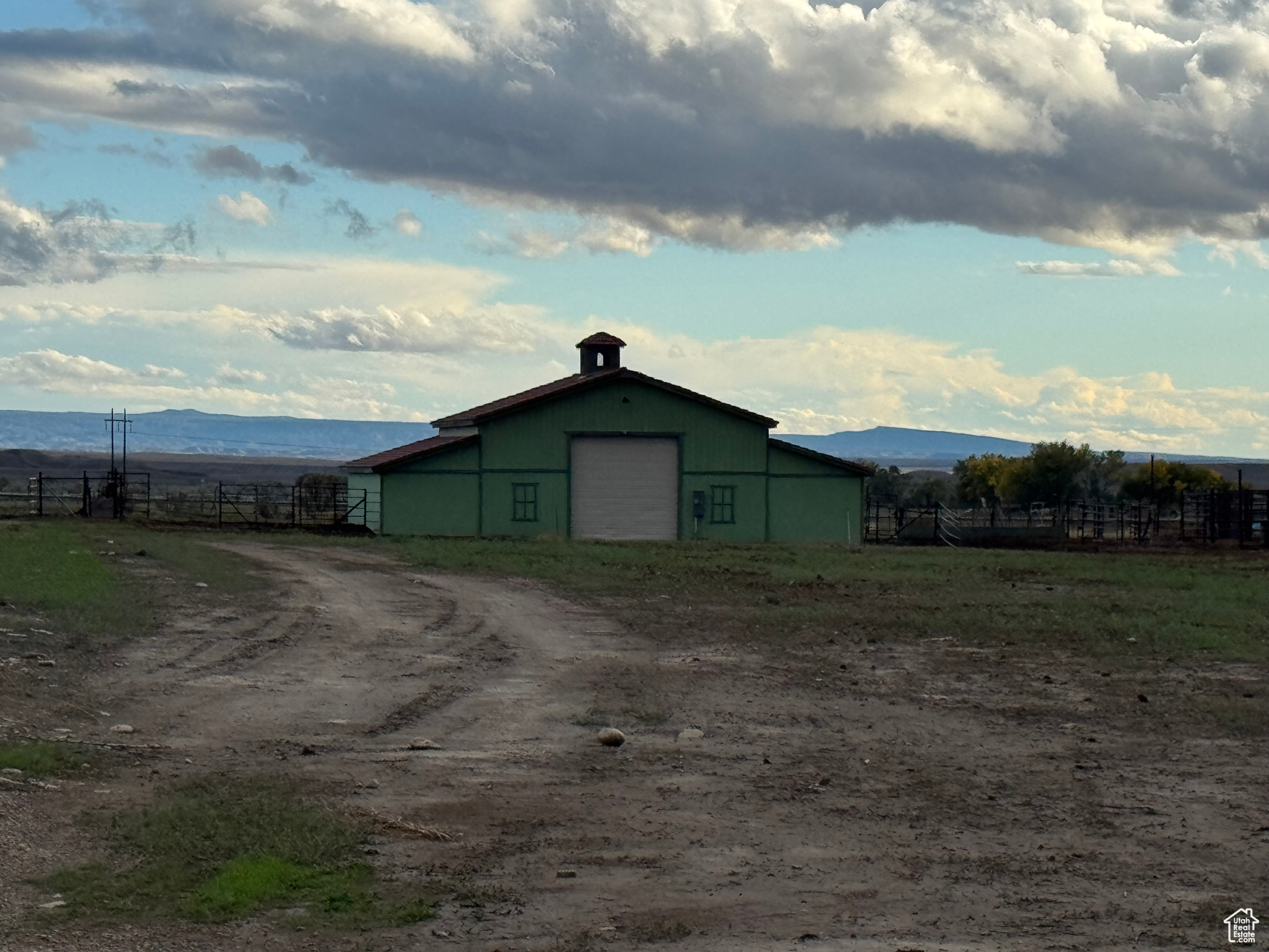 THE RANCHES MINOR SUB - Land