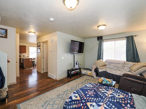 Tiny photo for 2475 CRAIG LN, Syracuse, UT 84075 (MLS # 2136732)