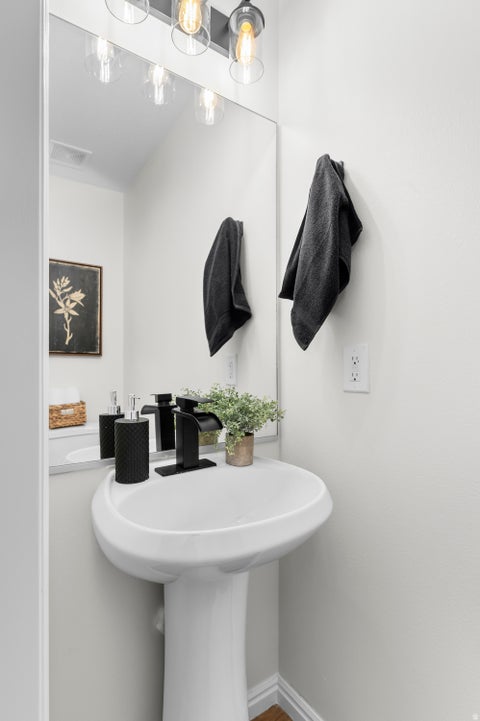Tiny photo for 4076 E SOUTHPASS RD, Eagle Mountain, UT 84005 (MLS # 2186954)