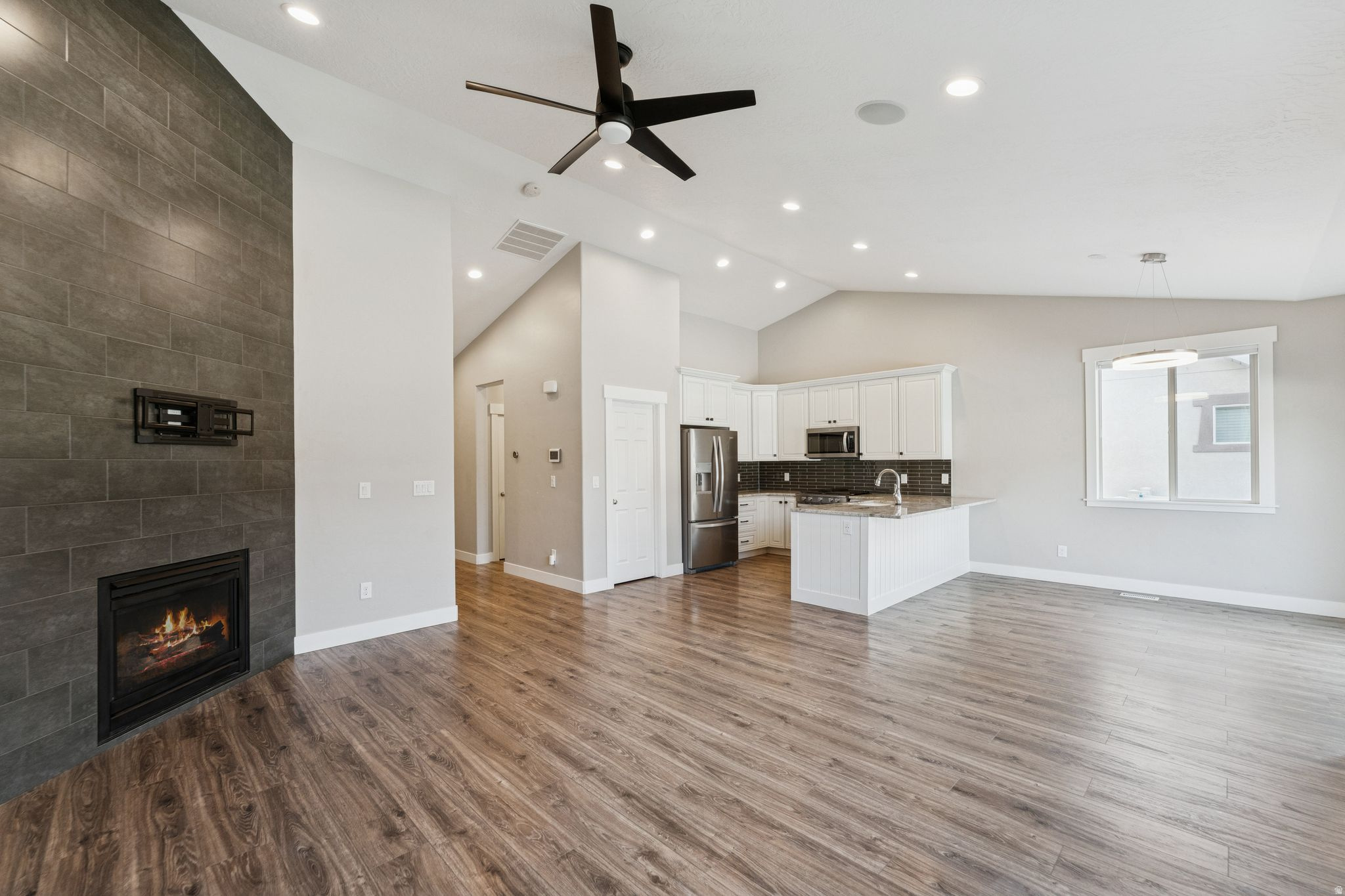 COTTAGES AT THE ROSE - Residential