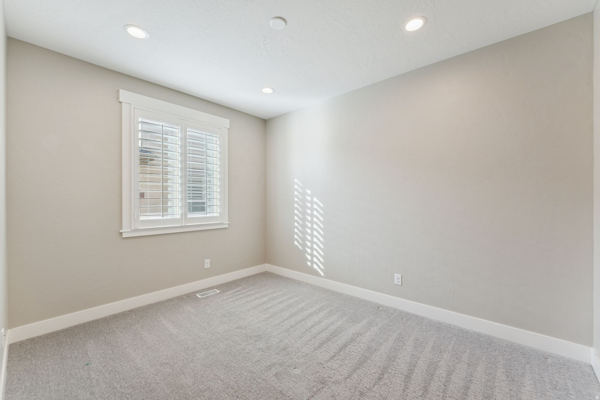 COTTAGES AT THE ROSE - Residential