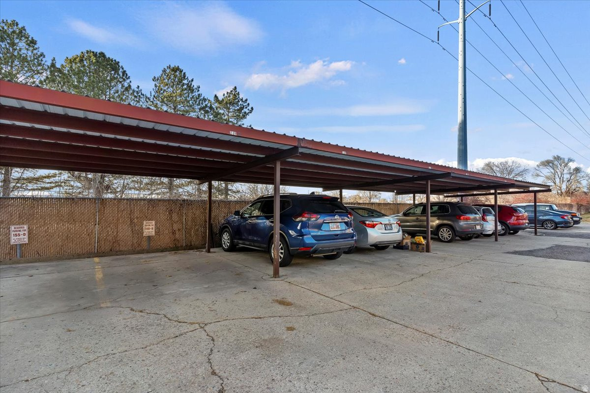 COURTYARD TOWNHOME - Residential