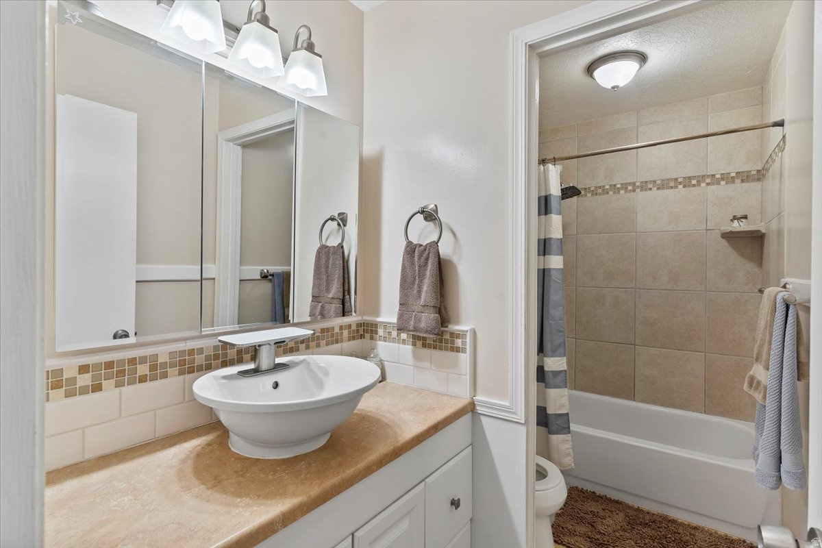 COURTYARD TOWNHOME - Residential