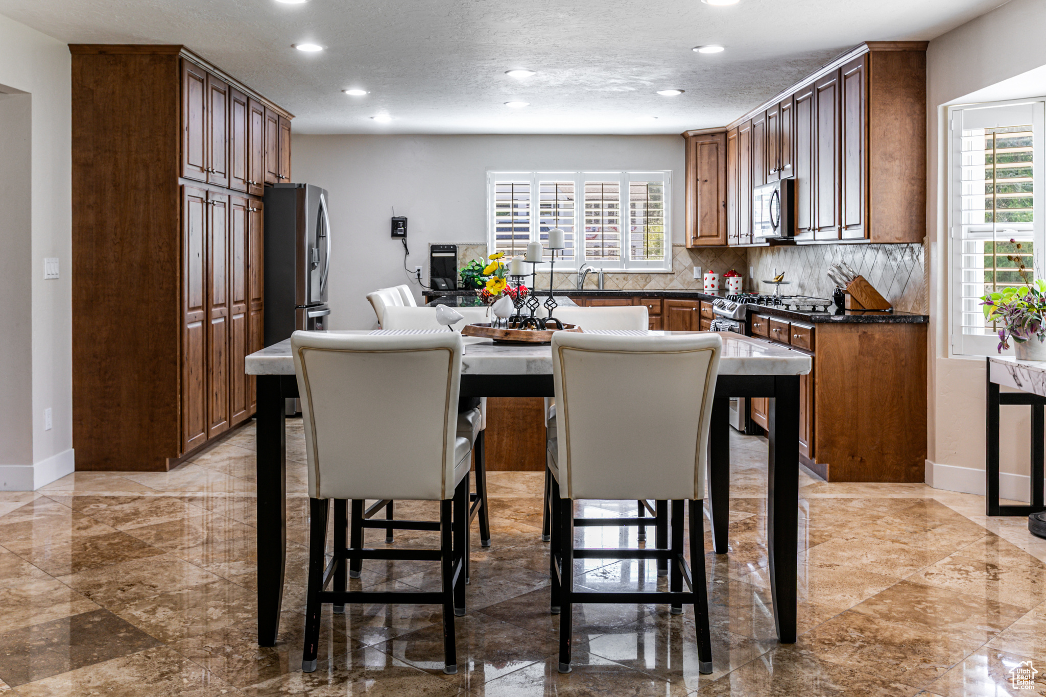 PINE CREST - Residential
