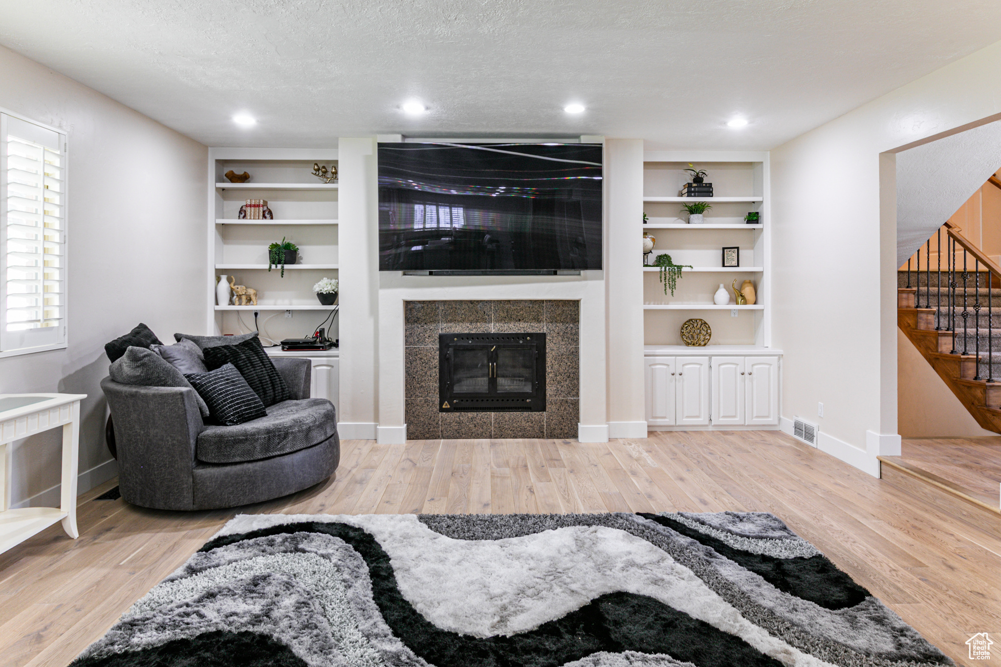 PINE CREST - Residential
