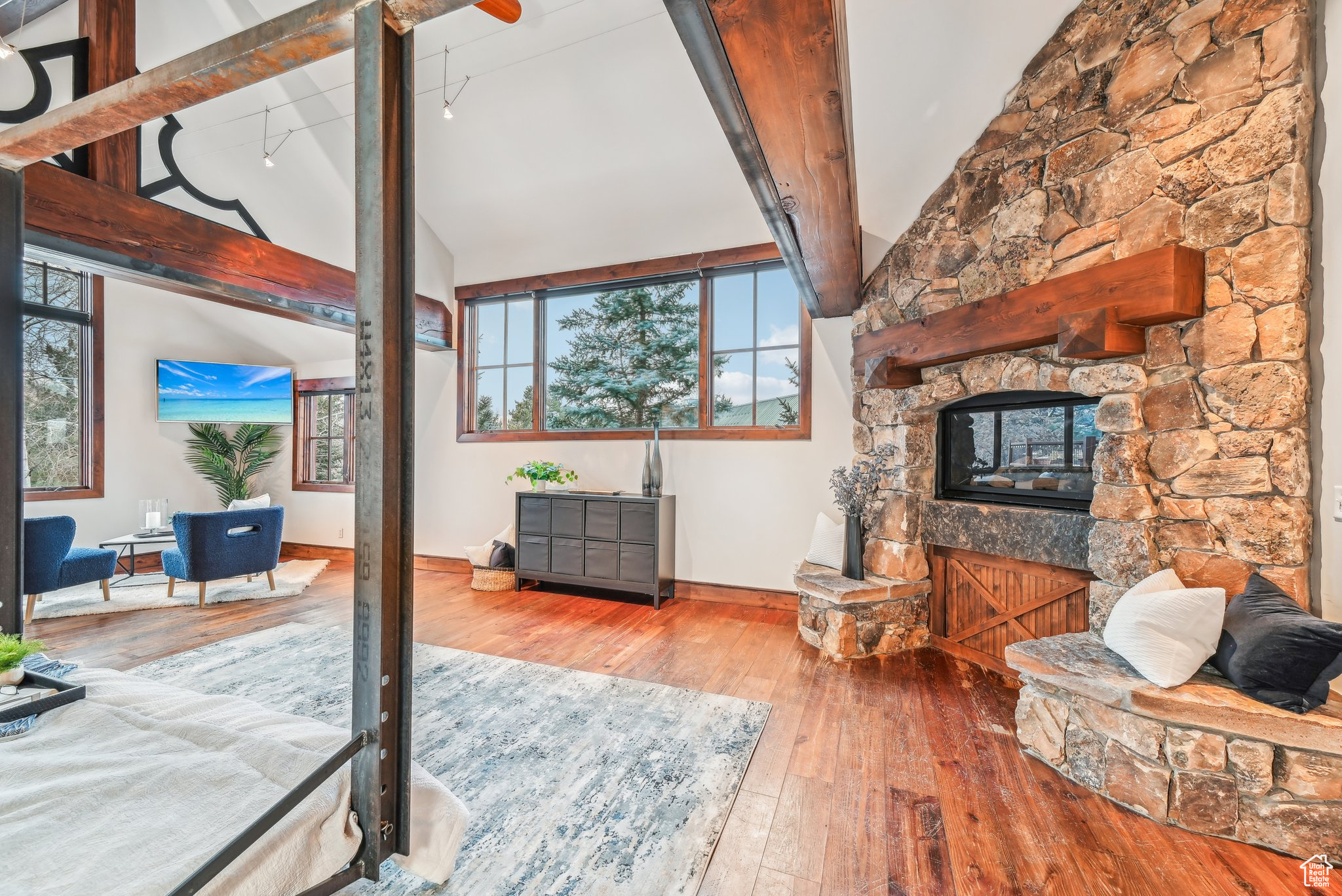 PARK MEADOWS - Residential