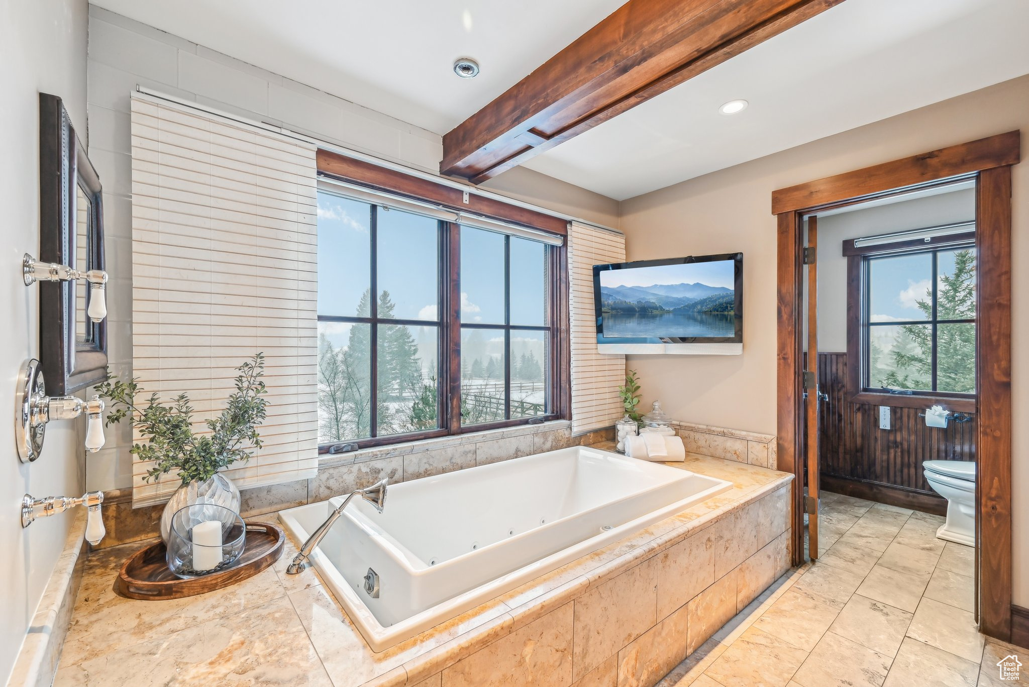 PARK MEADOWS - Residential