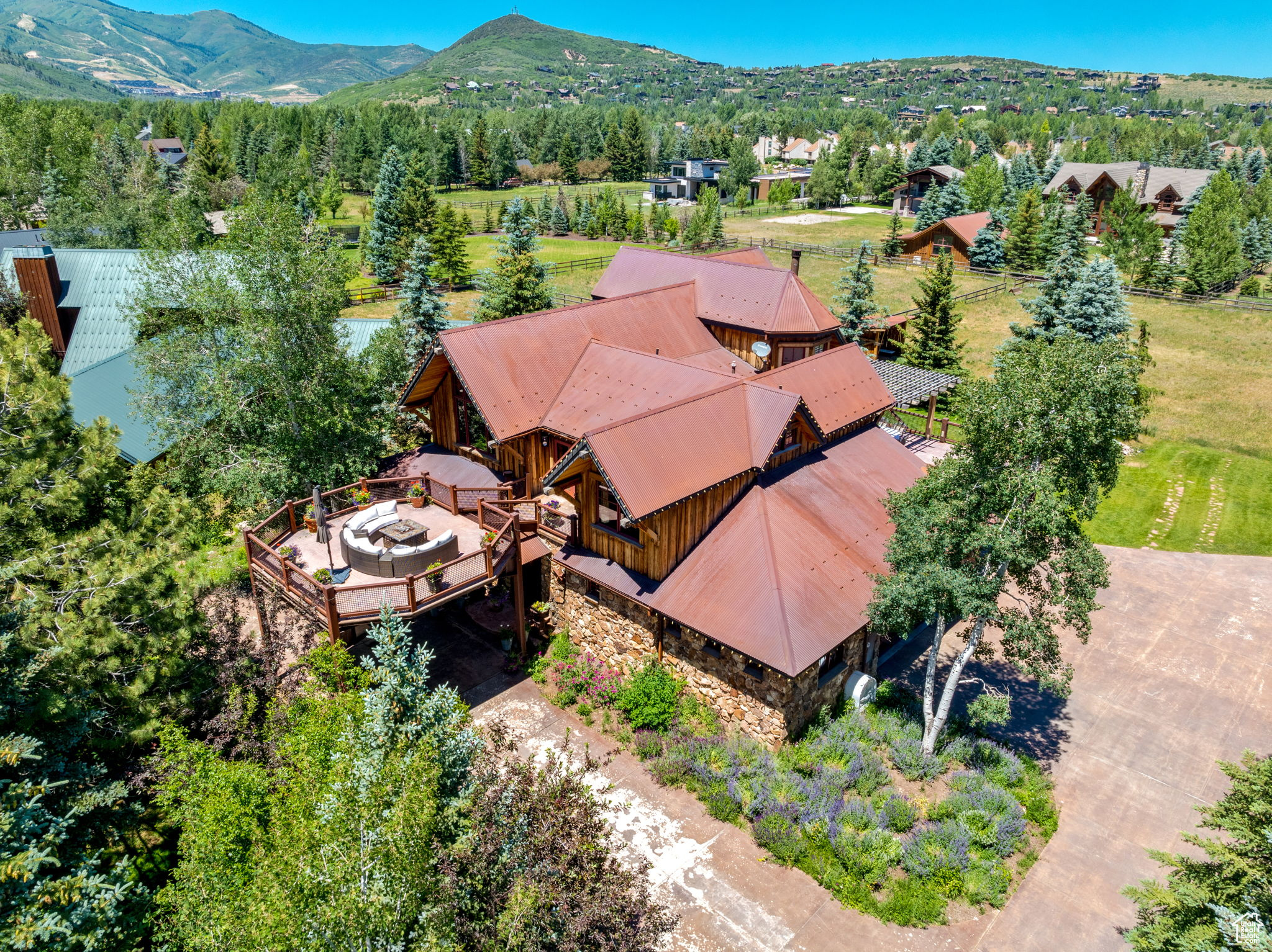 PARK MEADOWS - Residential