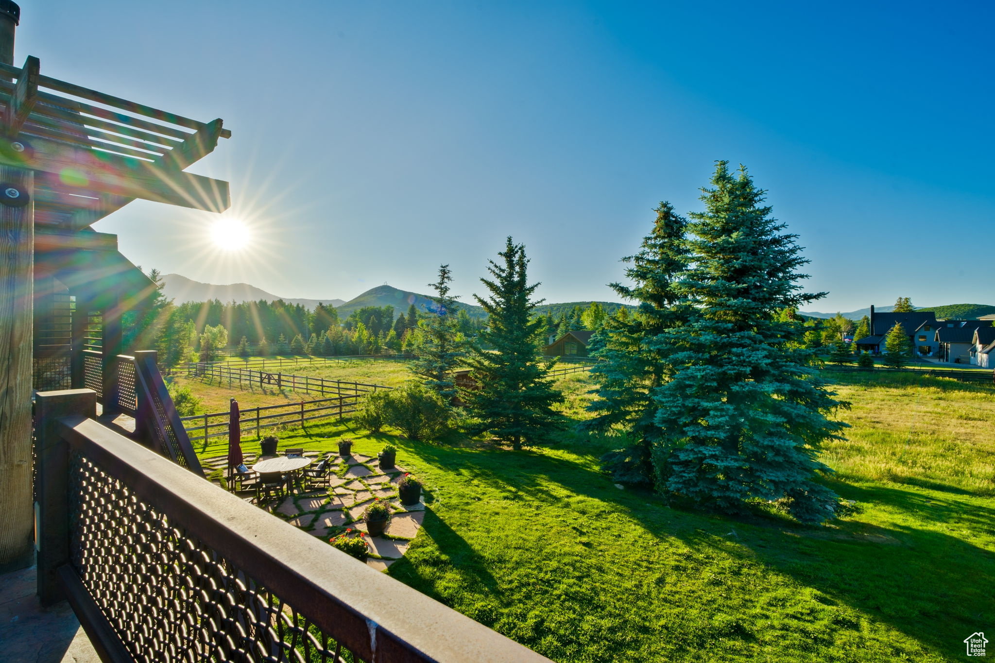 PARK MEADOWS - Residential