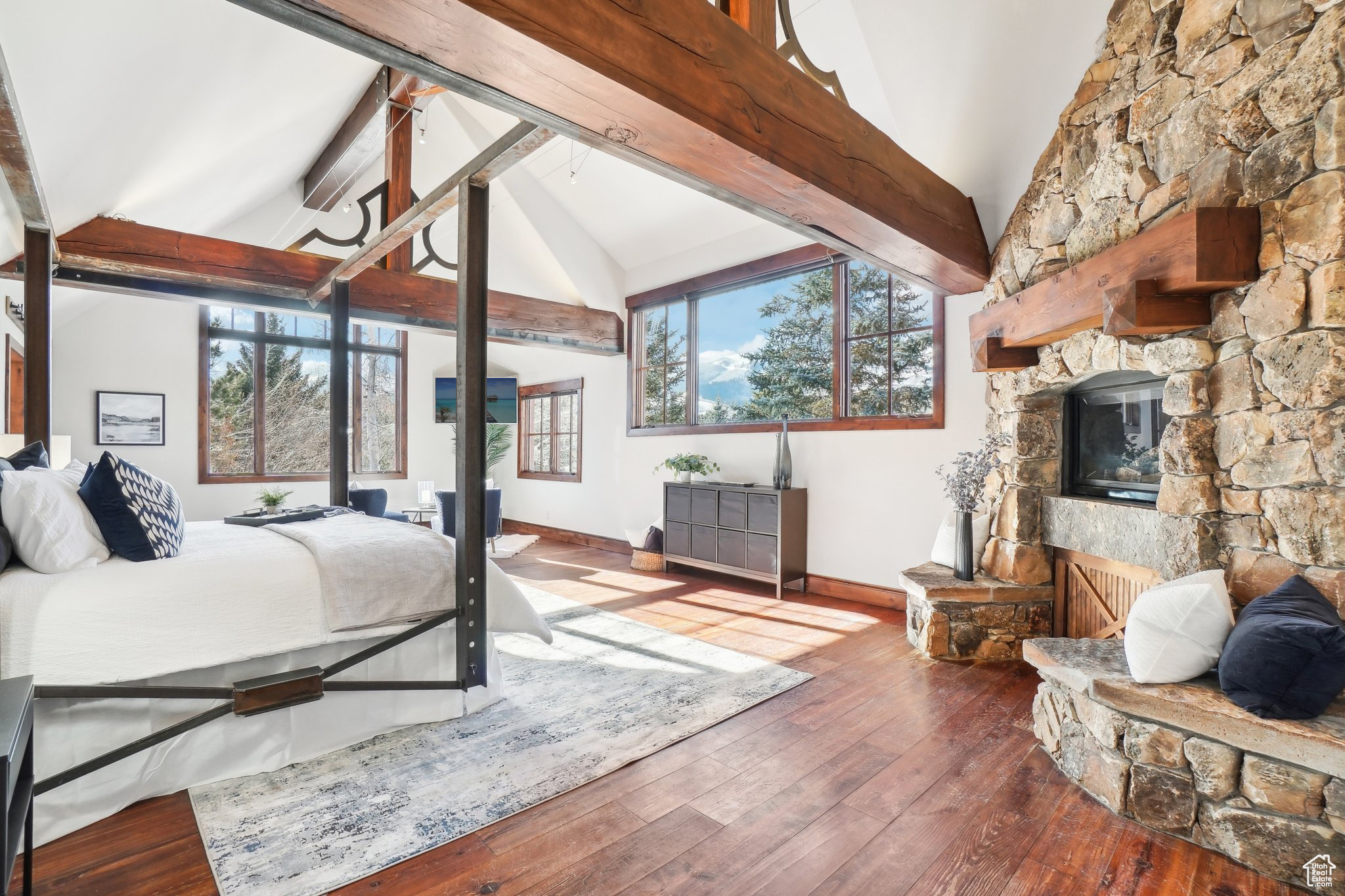 PARK MEADOWS - Residential