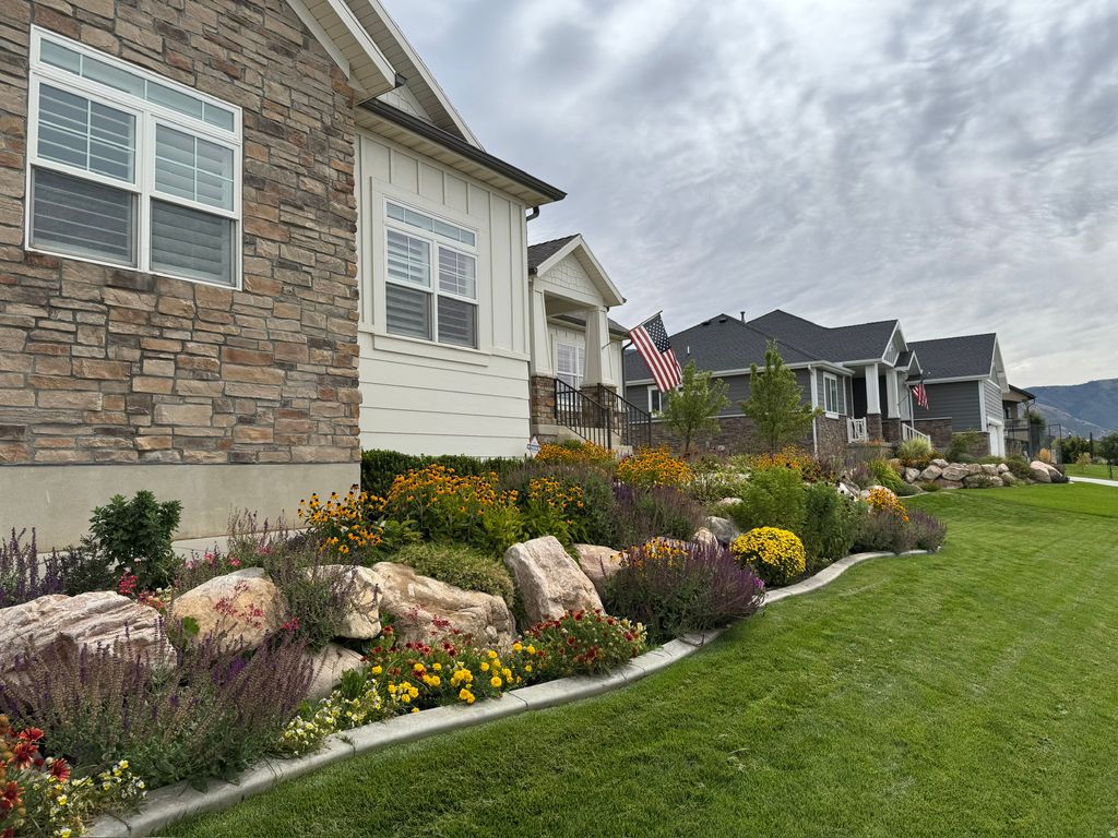 Photo of 1130 W FAWN DR N, Pleasant View, UT 84414 (MLS # 2149341)