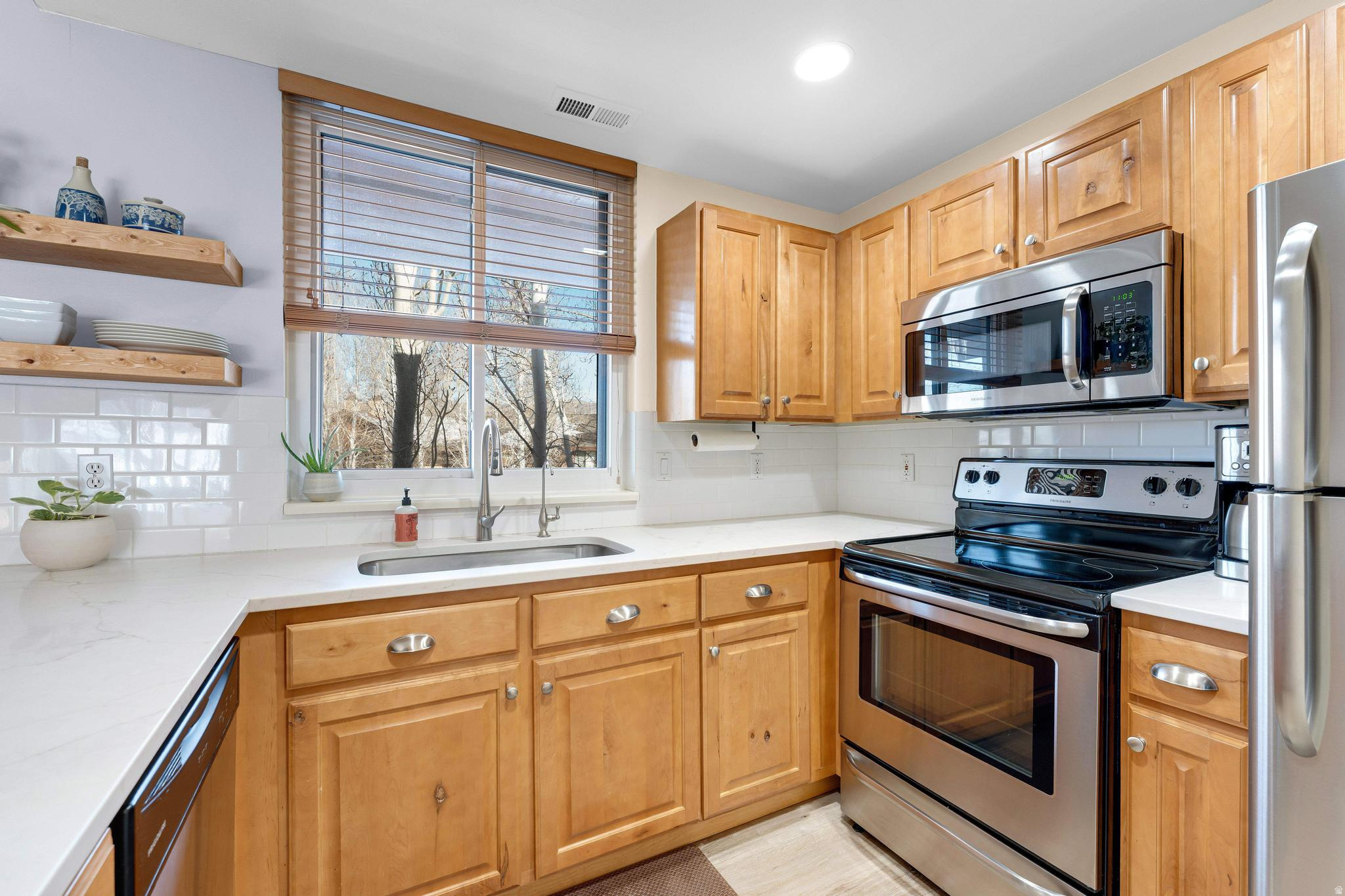 PINE CREEK - Residential