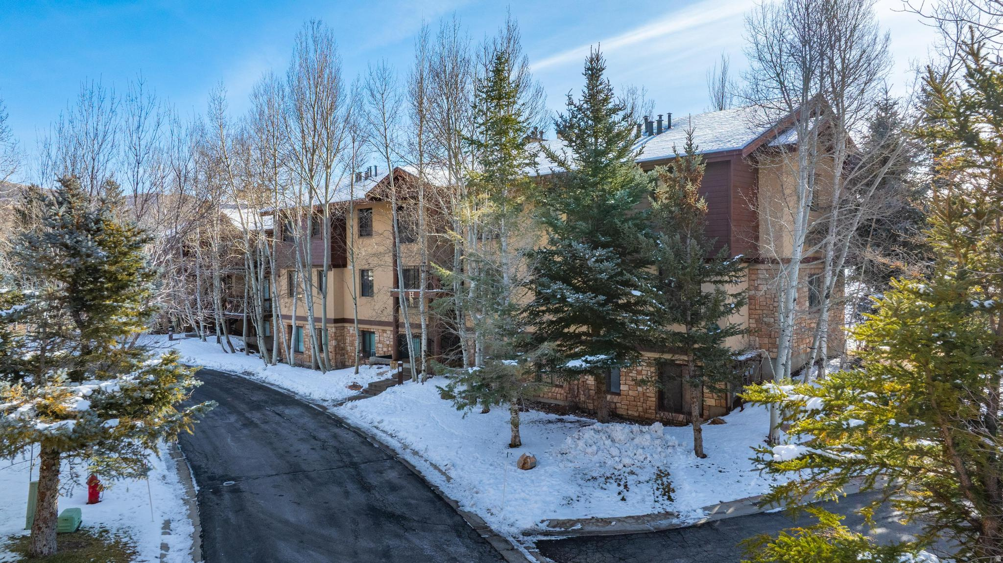 PINE CREEK - Residential