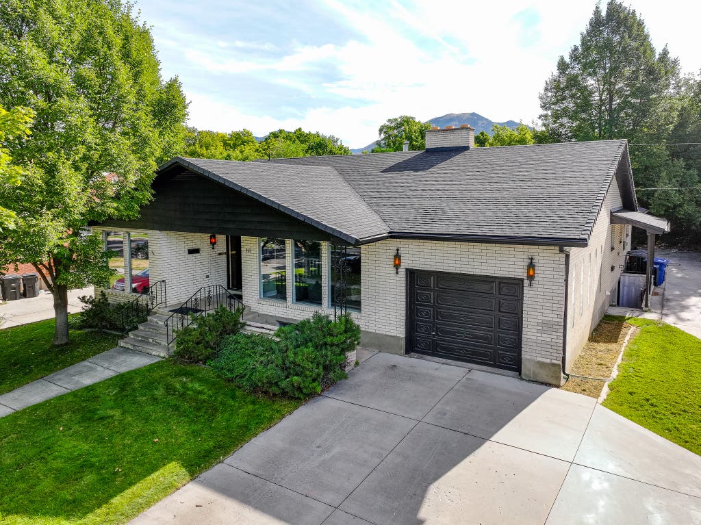 Photo of 460 N 300 E, Logan, UT 84321 (MLS # 2180892)