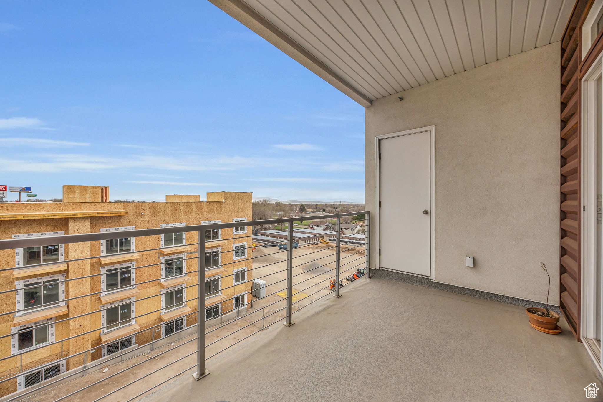 FALCON RIDGE - Residential
