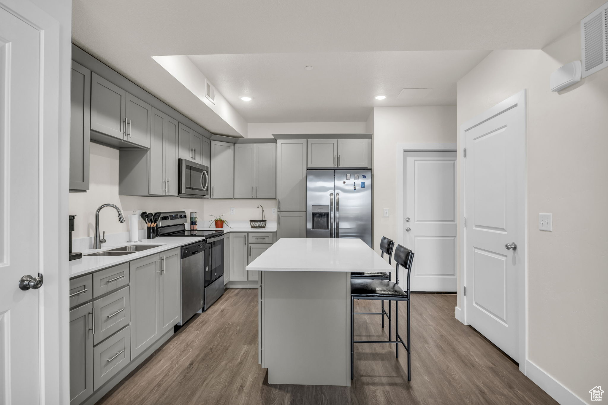 FALCON RIDGE - Residential