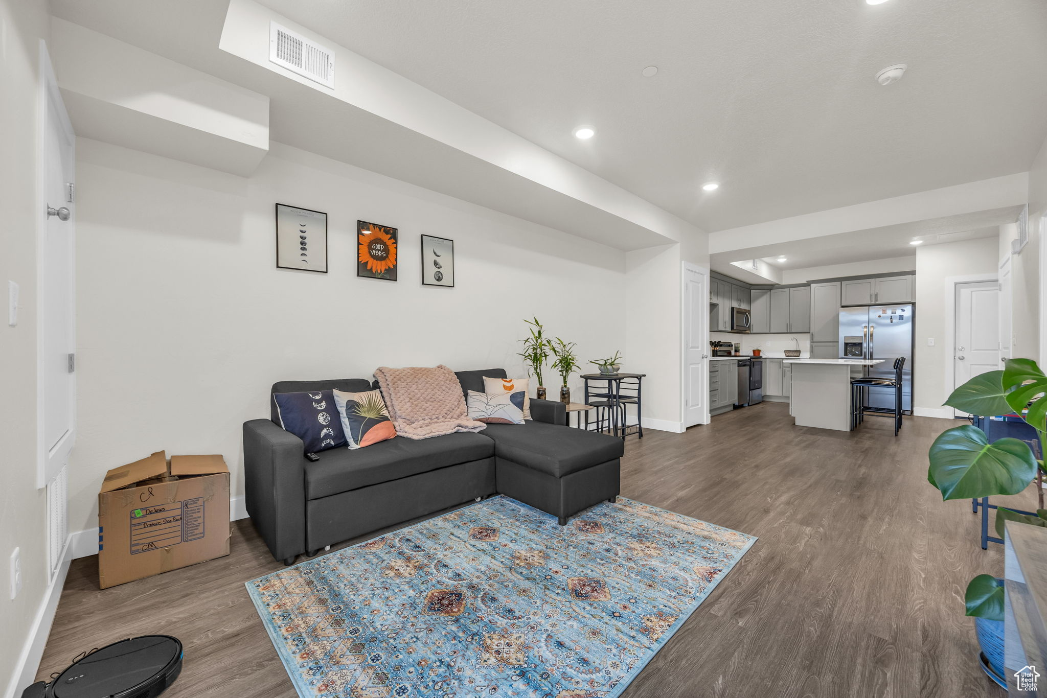 FALCON RIDGE - Residential