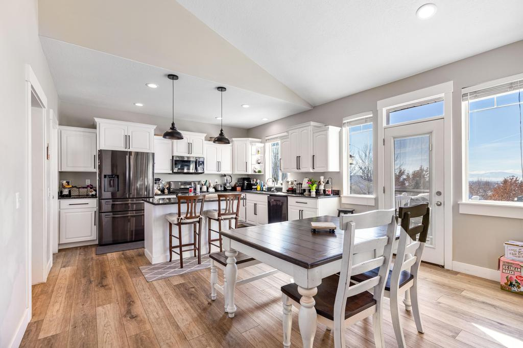 SHADOW BLUFF ESTATES - Residential