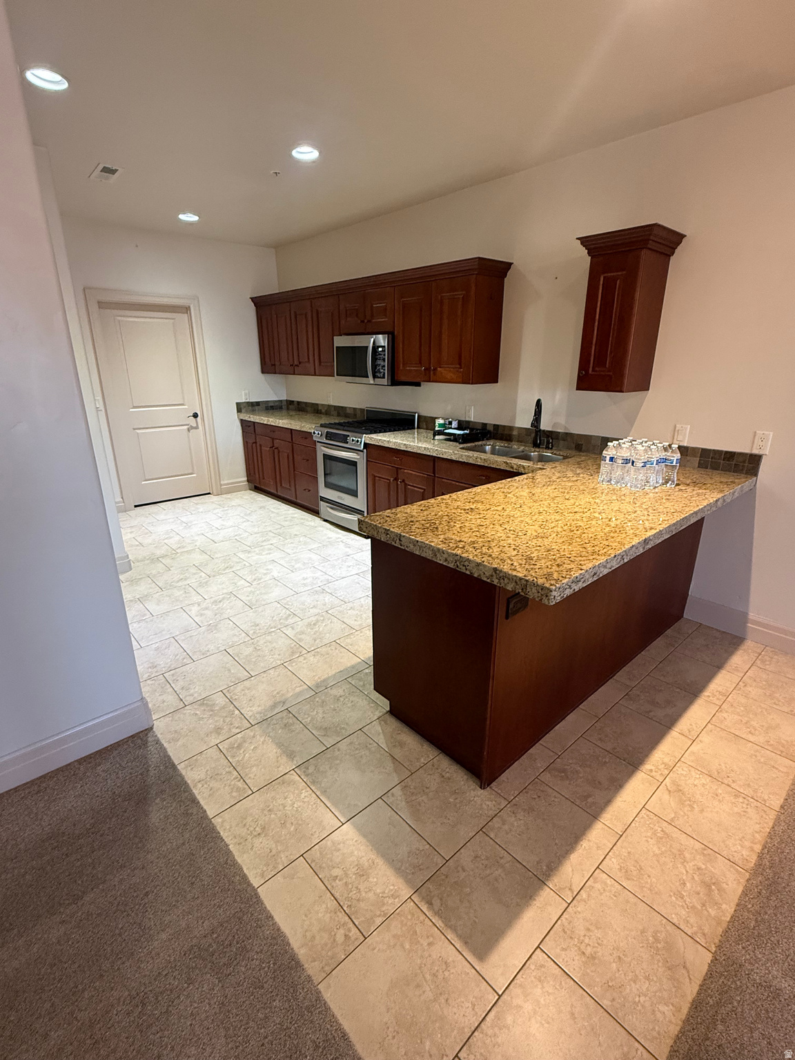 ROCKWELL SQUARE - Residential