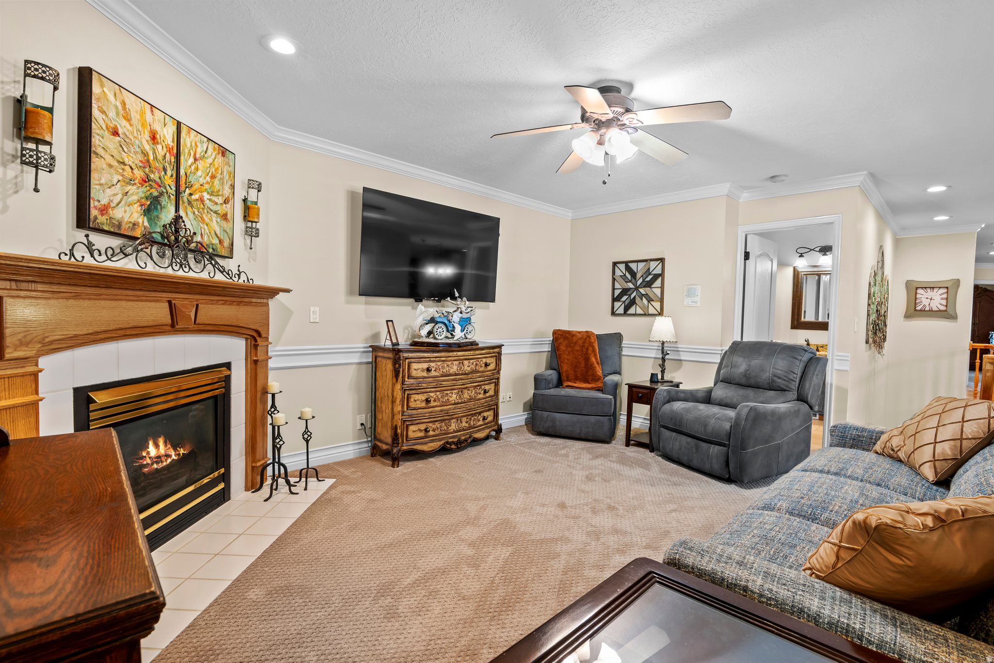 CORNERSTONE CONDO - Residential