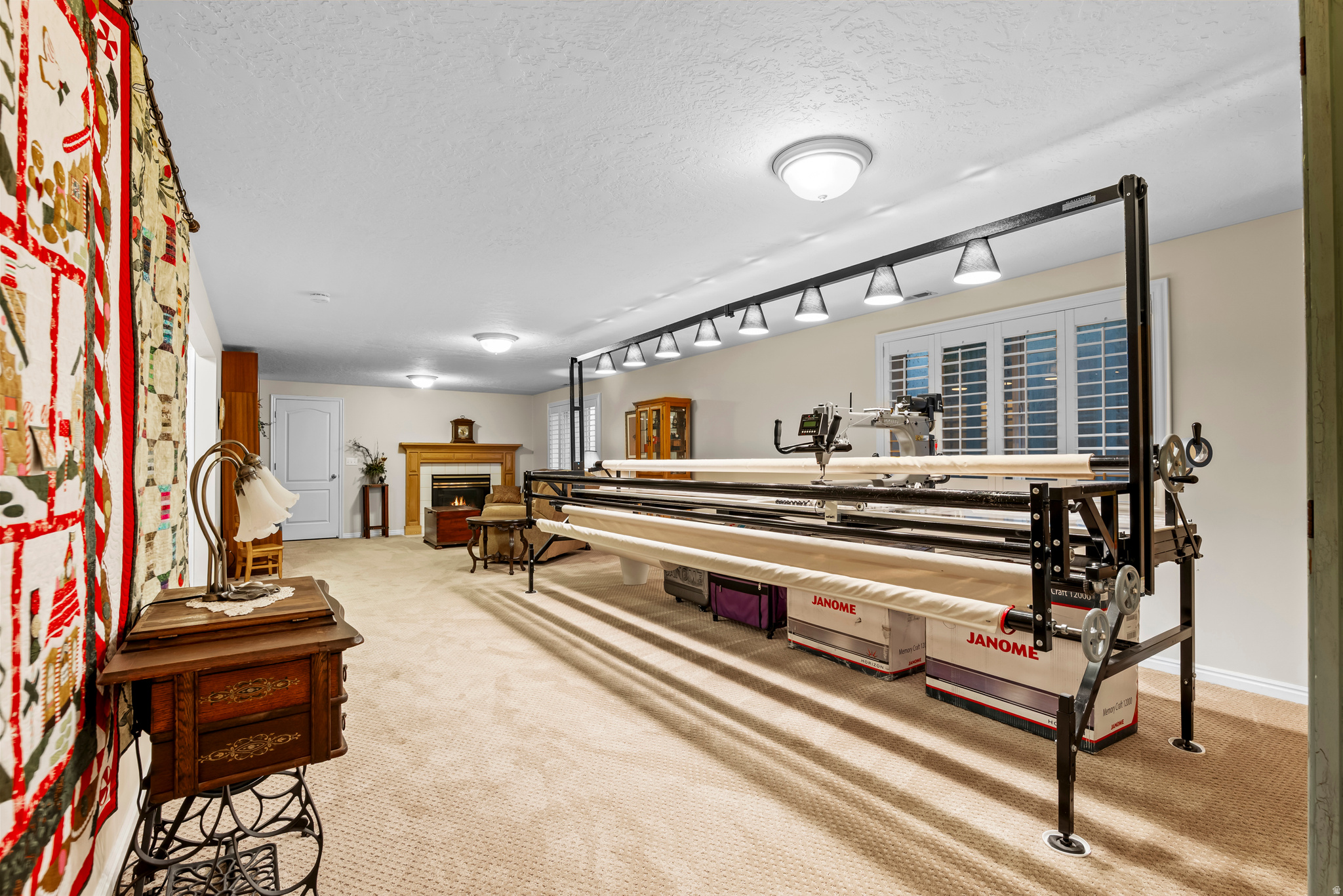 CORNERSTONE CONDO - Residential