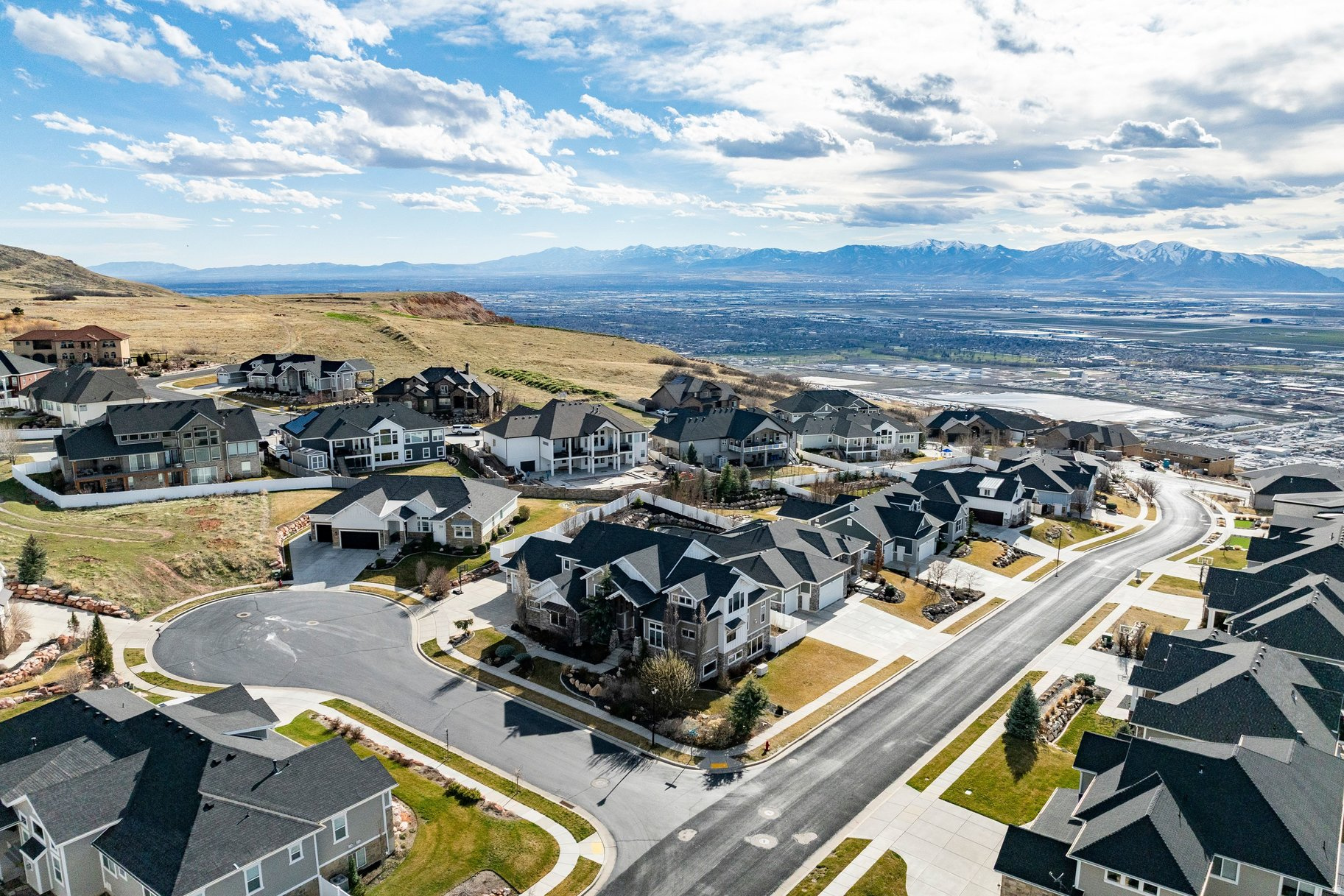 EAGLEPOINTE ESTATES - Residential