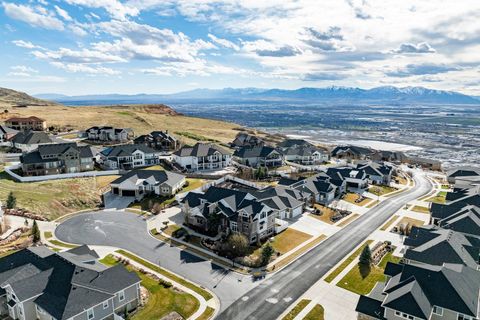 Tiny photo for 910 S PACE PL, North Salt Lake, UT 84054 (MLS # 2142407)