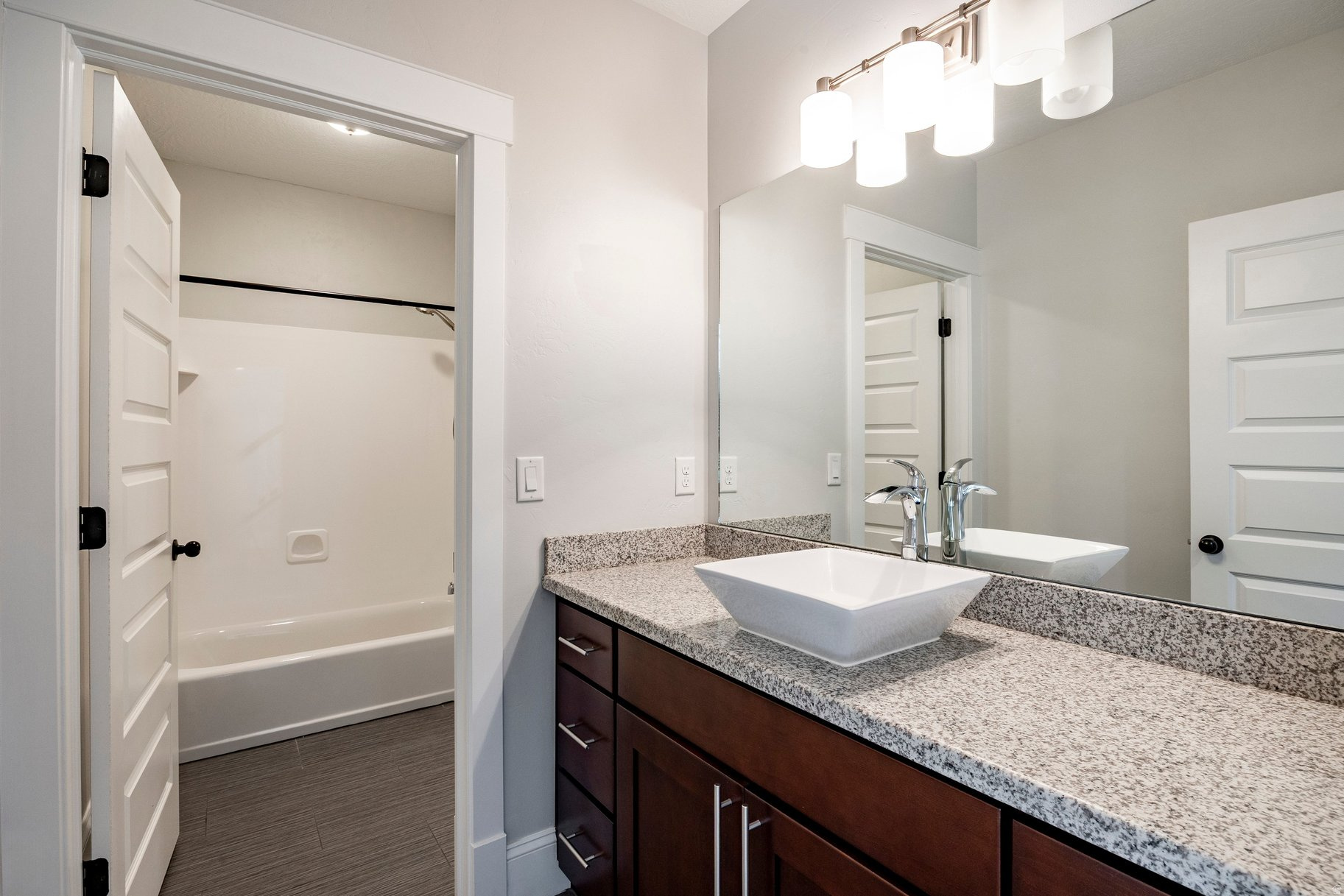 EAGLEPOINTE ESTATES - Residential