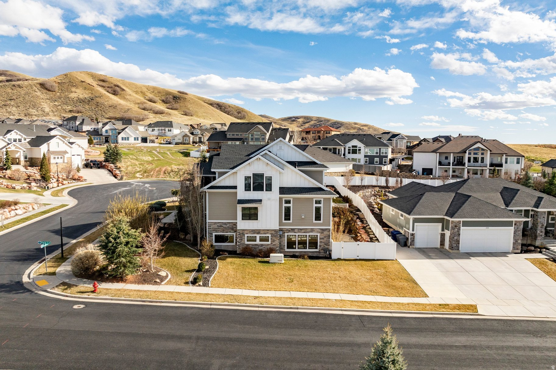 EAGLEPOINTE ESTATES - Residential