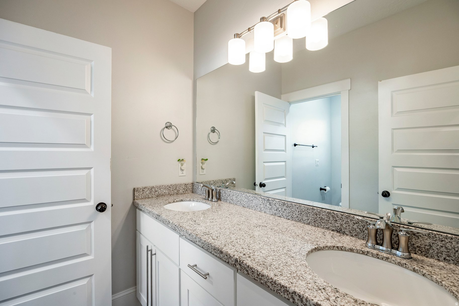 EAGLEPOINTE ESTATES - Residential