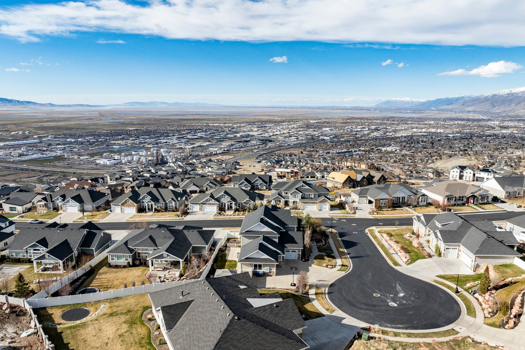 EAGLEPOINTE ESTATES - Residential