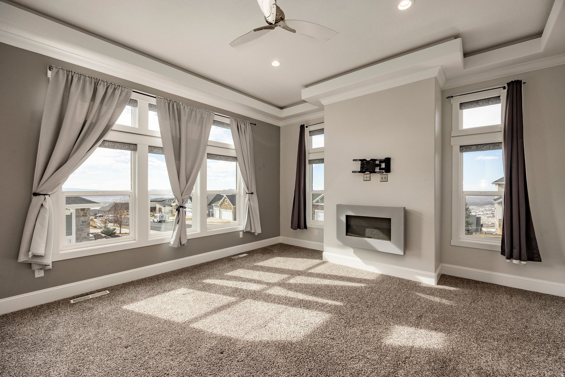 EAGLEPOINTE ESTATES - Residential