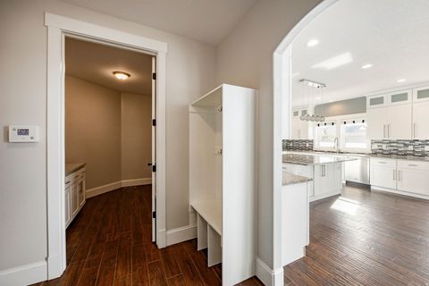 Tiny photo for 910 S PACE PL, North Salt Lake, UT 84054 (MLS # 2142407)