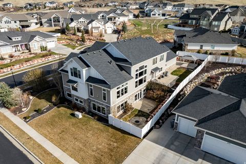 Tiny photo for 910 S PACE PL, North Salt Lake, UT 84054 (MLS # 2142407)