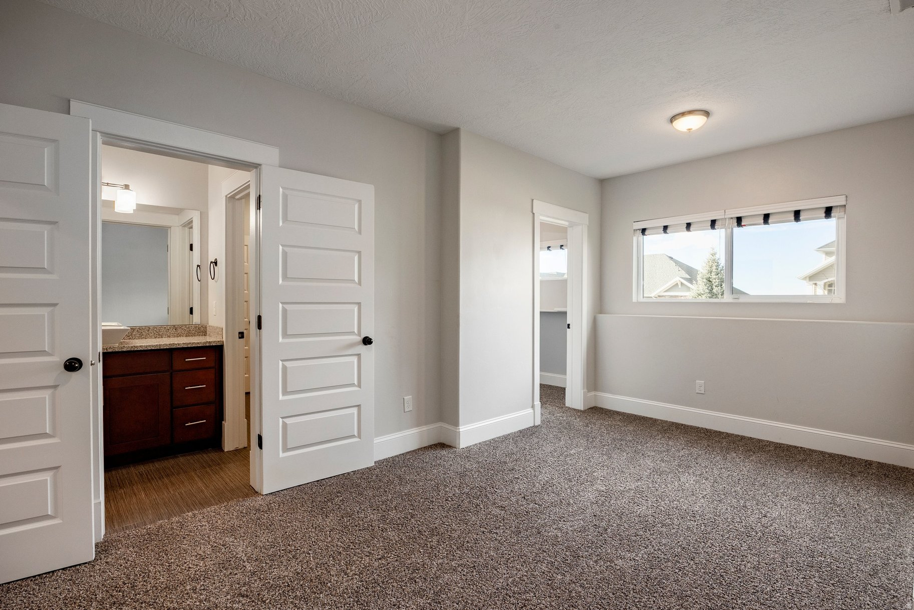 EAGLEPOINTE ESTATES - Residential