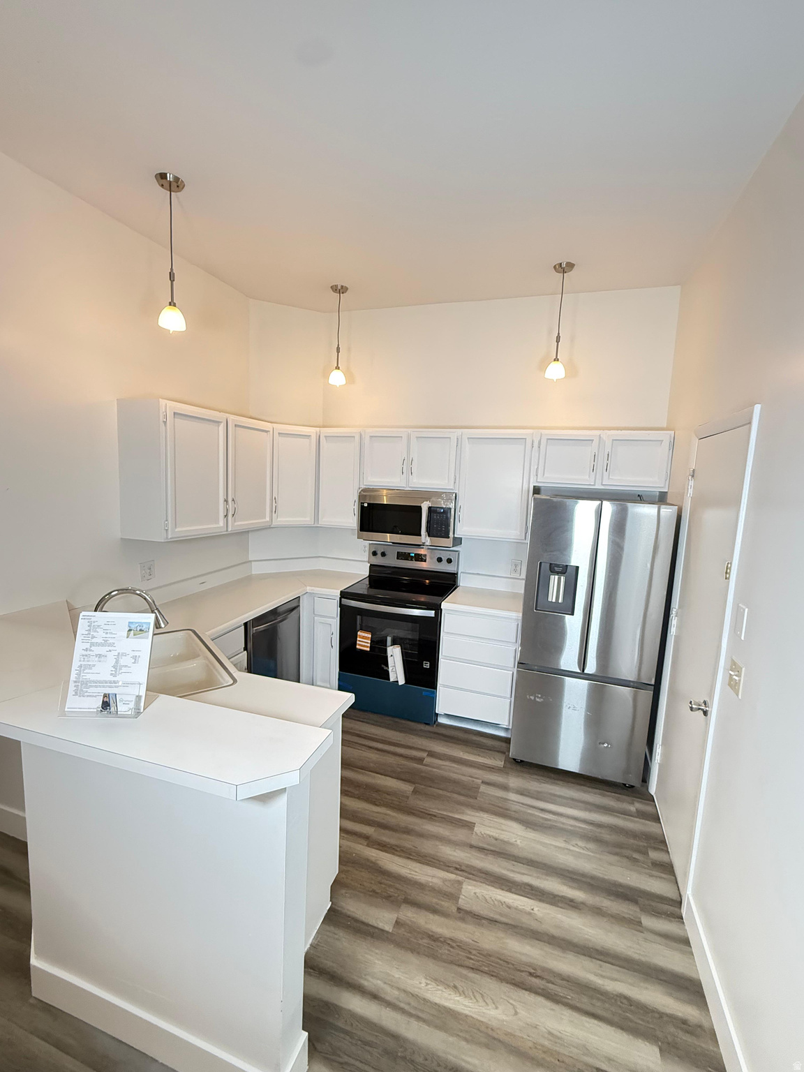 CROSSPOINTE - Residential