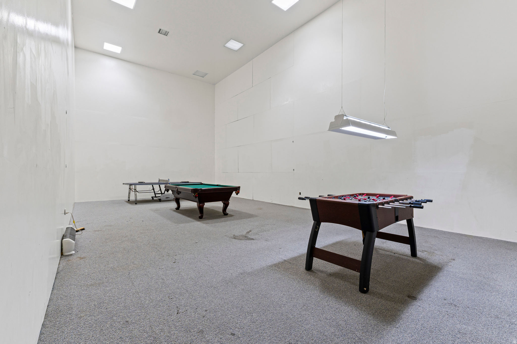 CROSSPOINTE - Residential