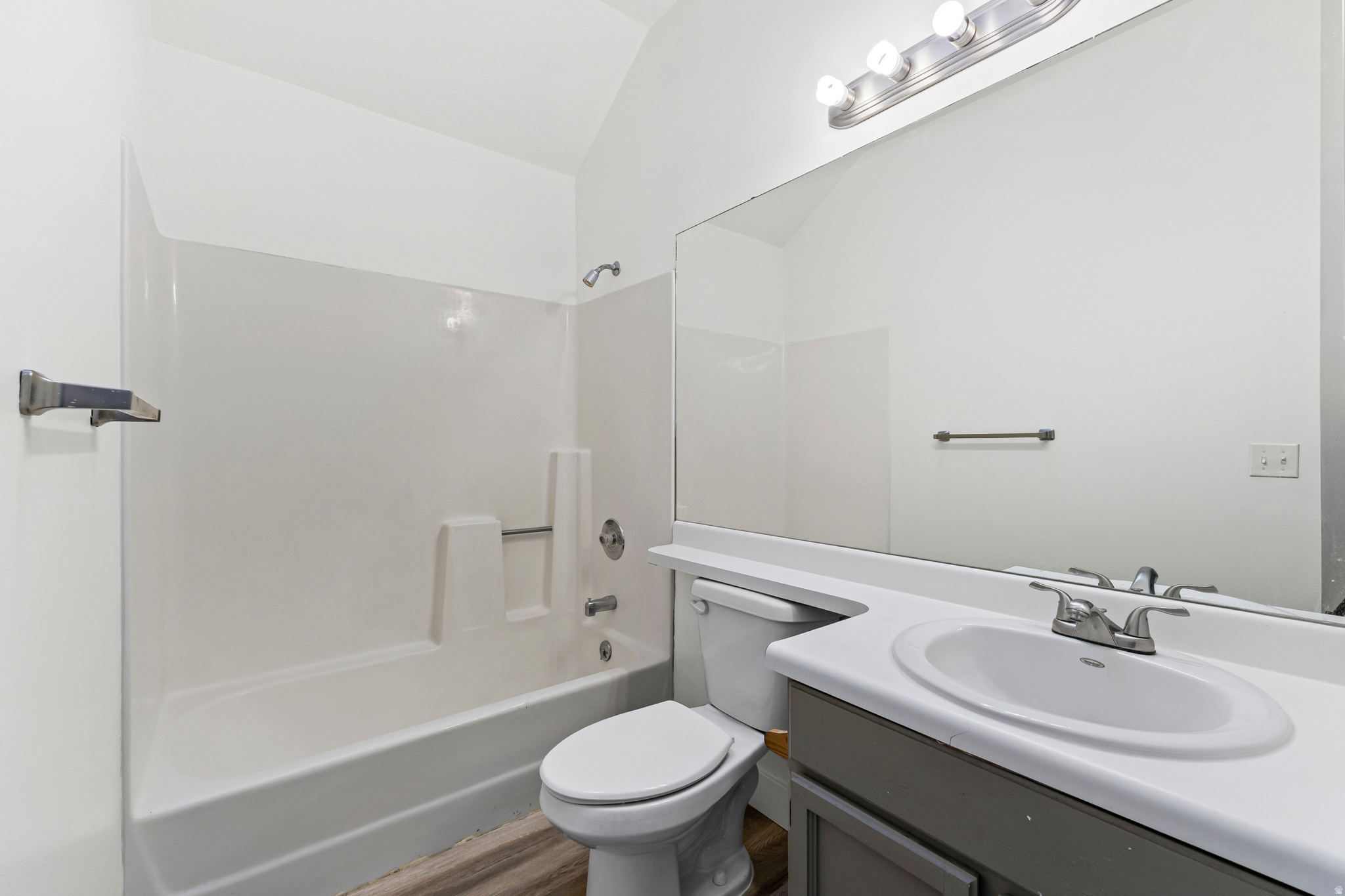 CROSSPOINTE - Residential