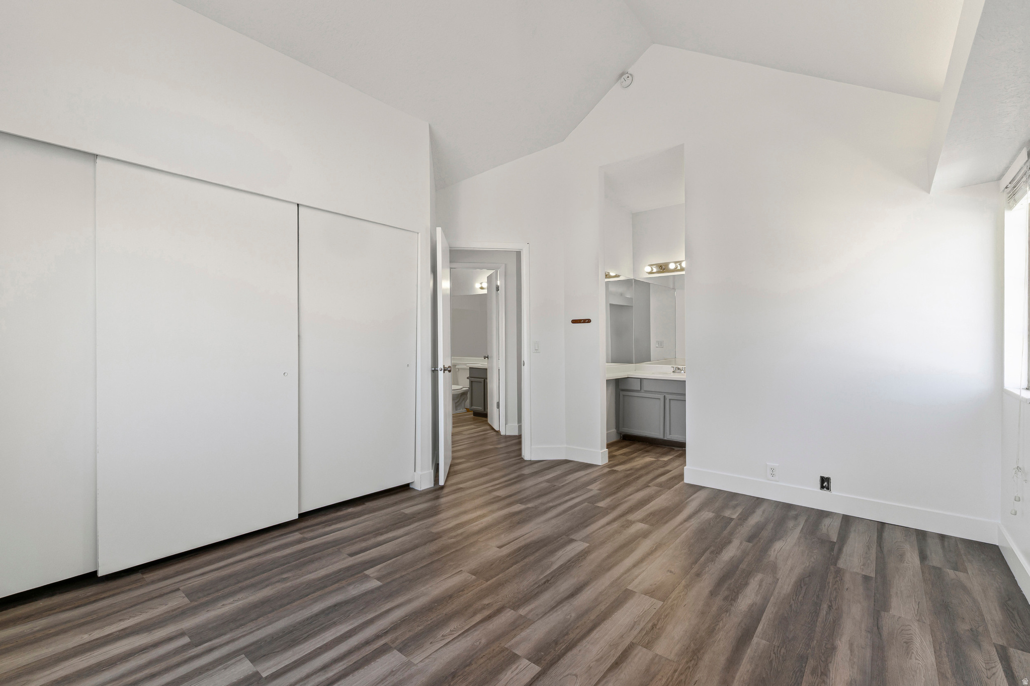 CROSSPOINTE - Residential