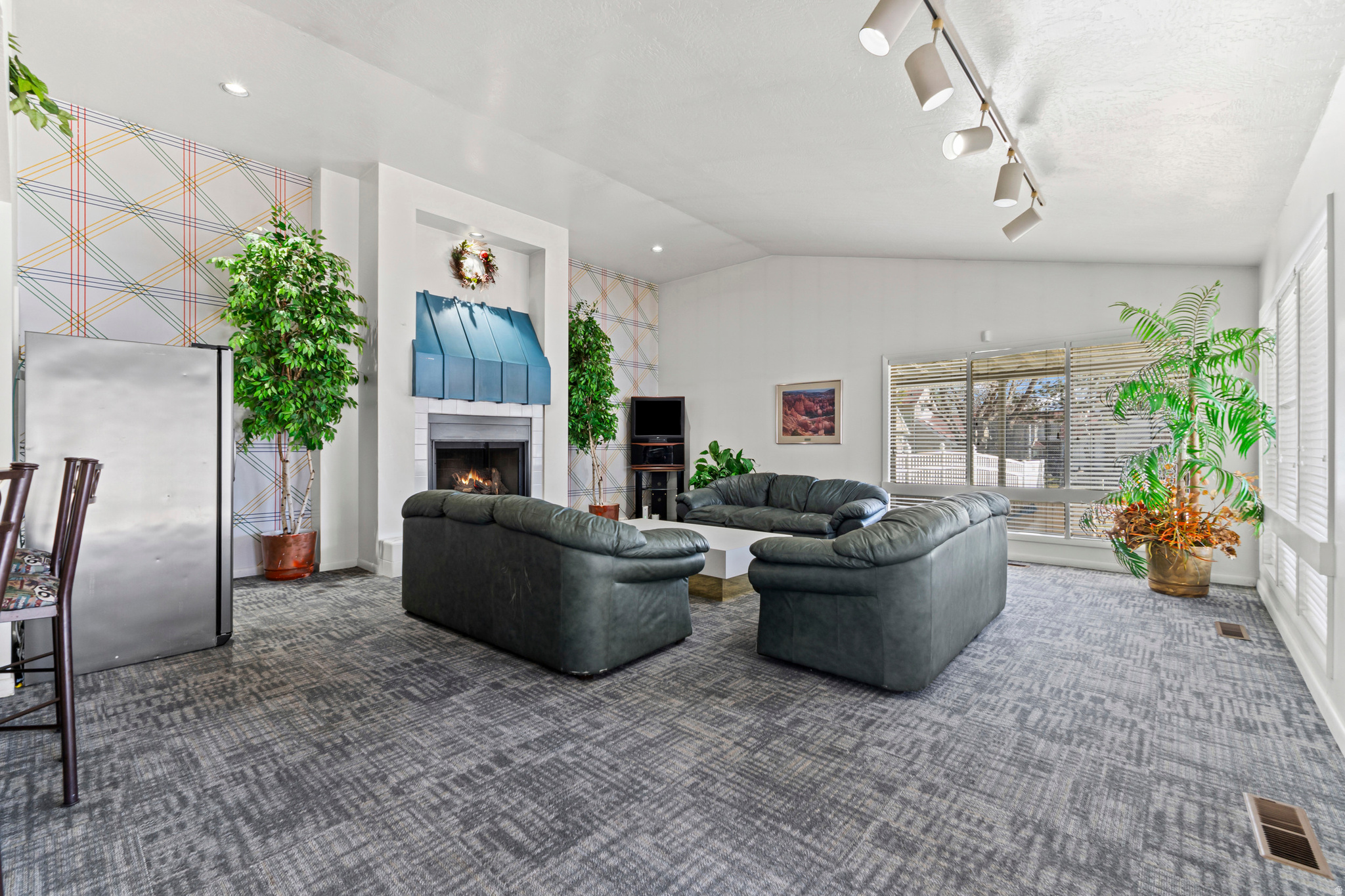 CROSSPOINTE - Residential