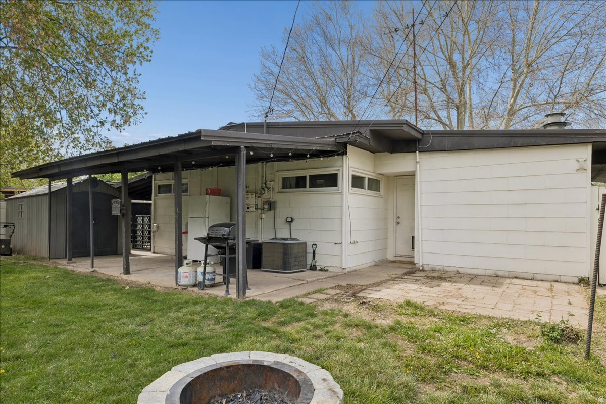 GOLDEN ACRES - Residential