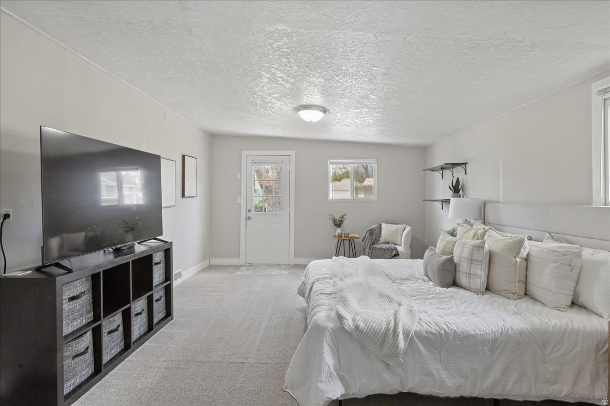 GOLDEN ACRES - Residential