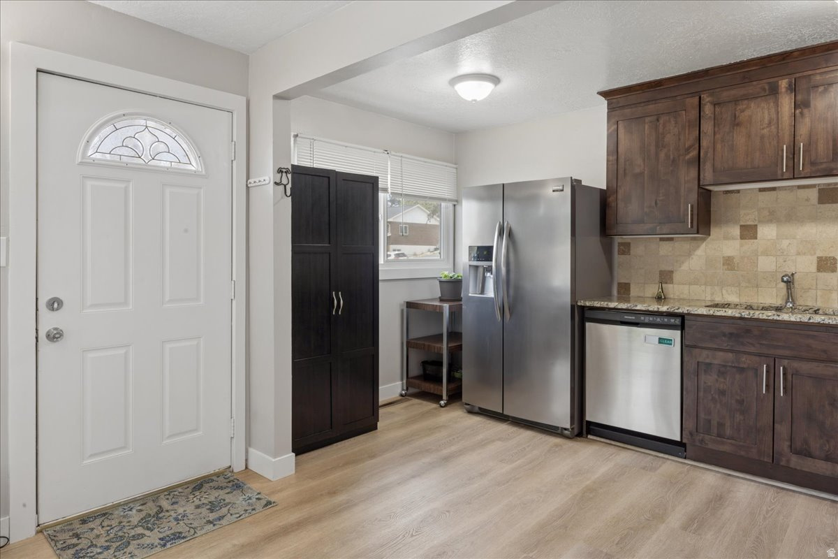 GOLDEN ACRES - Residential