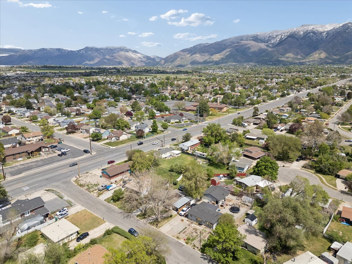 GOLDEN ACRES - Residential