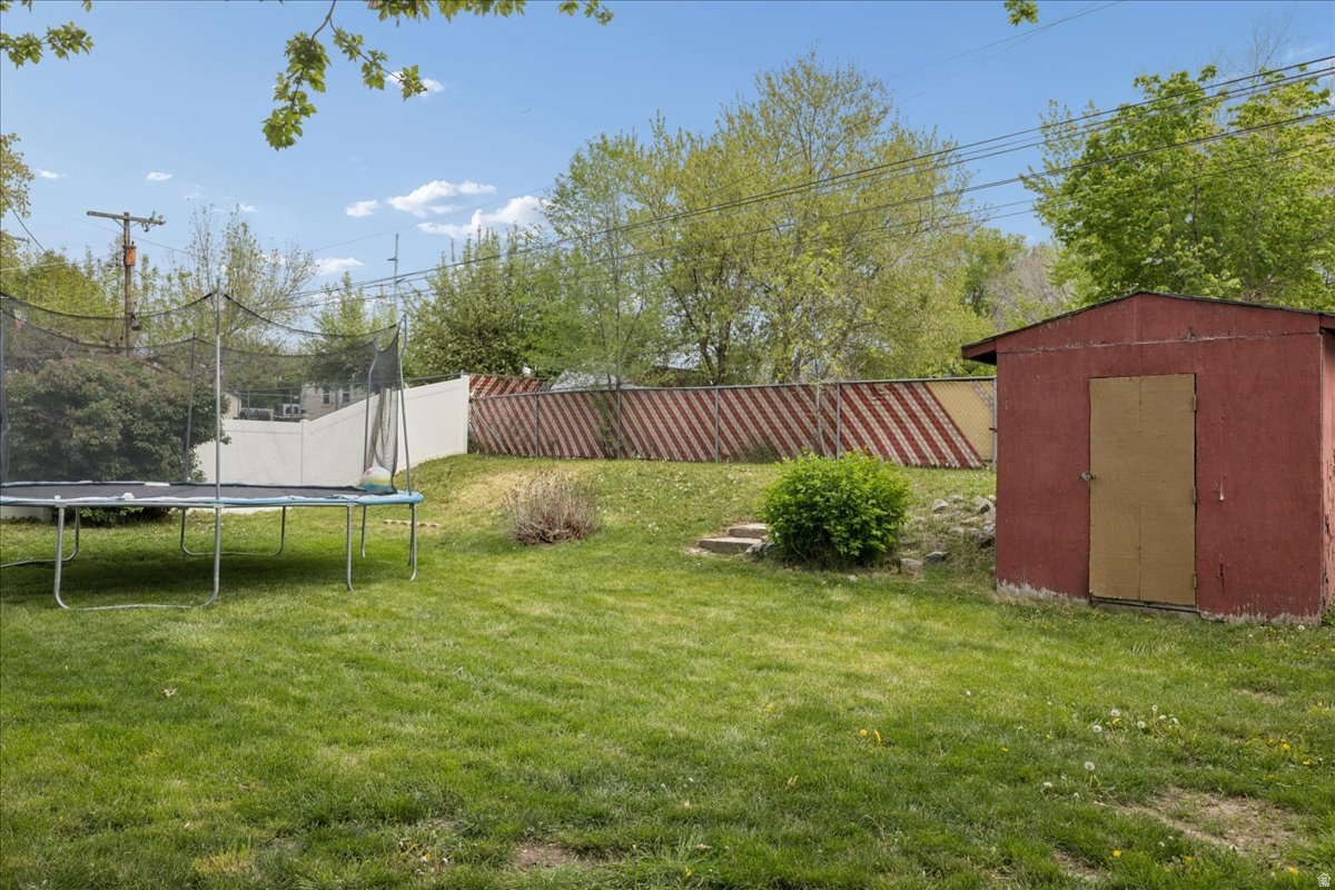 GOLDEN ACRES - Residential