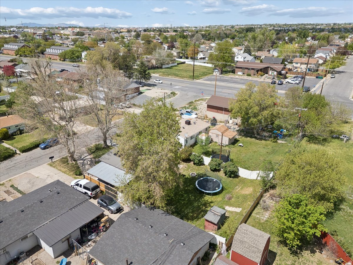 GOLDEN ACRES - Residential