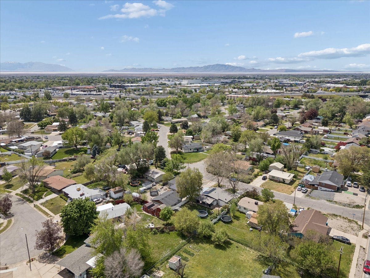 GOLDEN ACRES - Residential