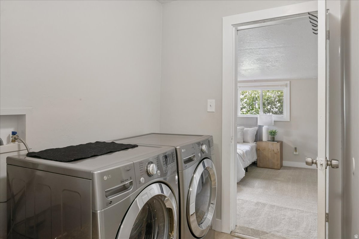 GOLDEN ACRES - Residential