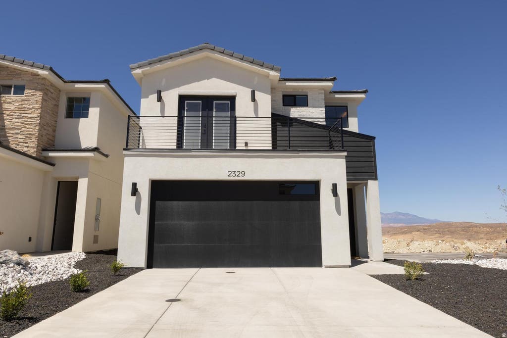 Photo of 2329 E MALITSOH WAY, Saint George, UT 84790 (MLS # 2172392)