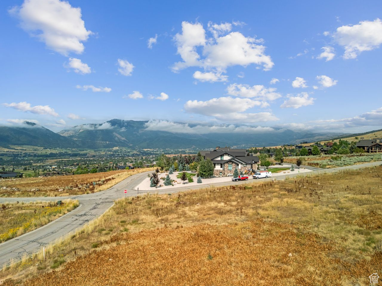 THE HIGHLANDS - Land